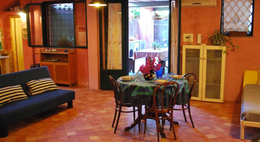 Case Vacanze Fossanave Santa Tecla Cameră foto