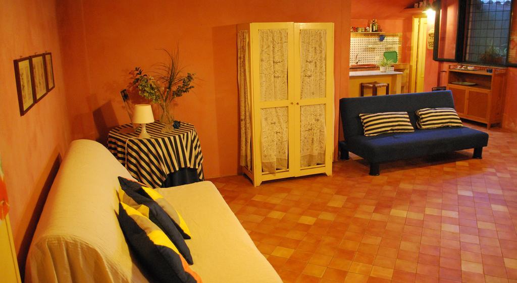 Case Vacanze Fossanave Santa Tecla Cameră foto